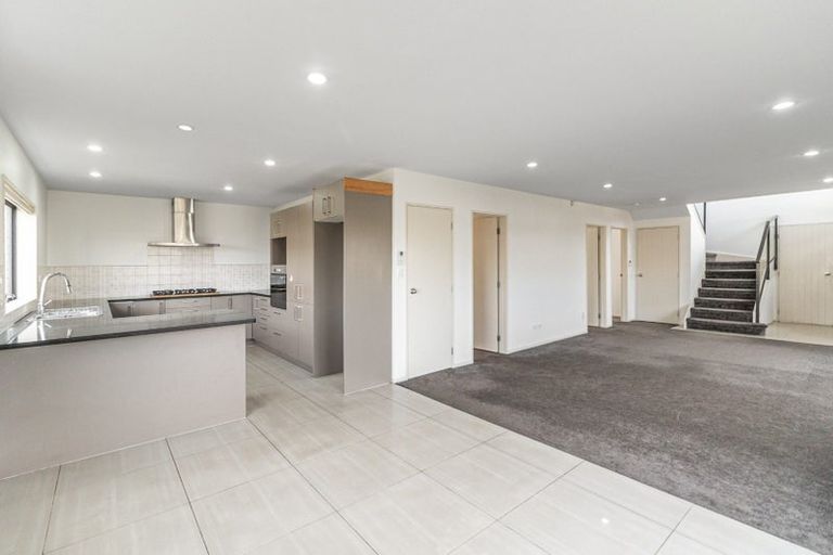 Photo of property in 37 Kestev Drive, Flat Bush, Auckland, 2016