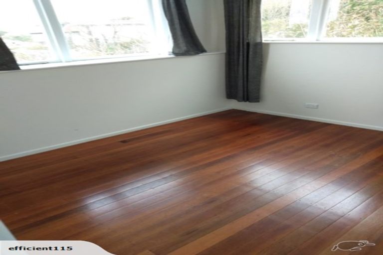 Photo of property in 12 Mataroa Avenue, Northland, Wellington, 6012