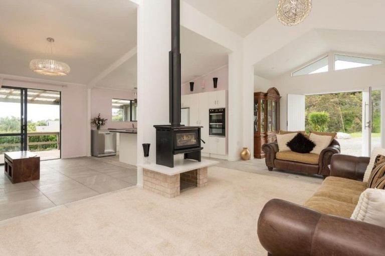 Photo of property in 383r Kaitemako Road, Welcome Bay, Tauranga, 3175