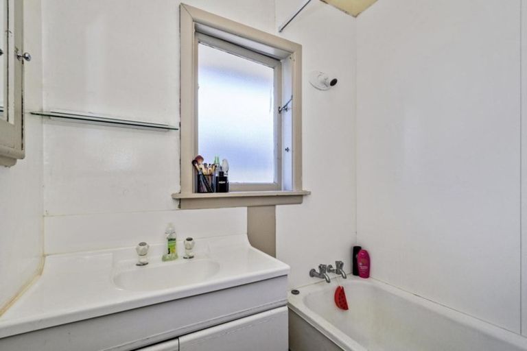 Photo of property in 23 Gregan Crescent, Burnside, Christchurch, 8053