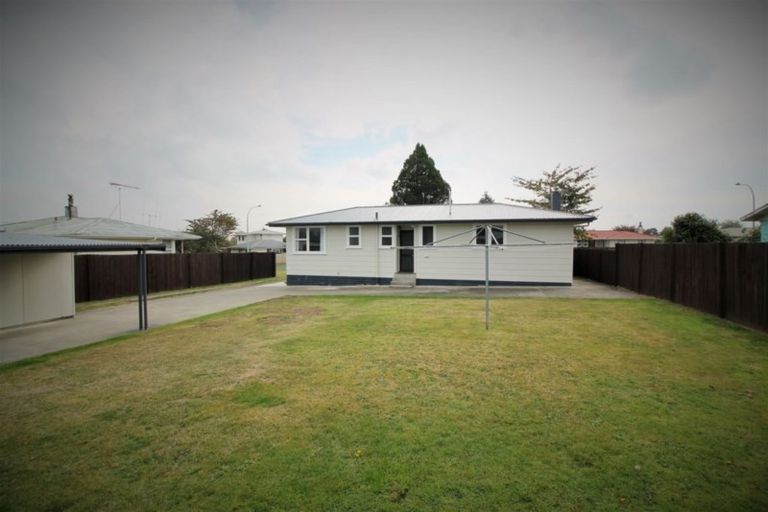 Photo of property in 14 Matata Place, Tokoroa, 3420