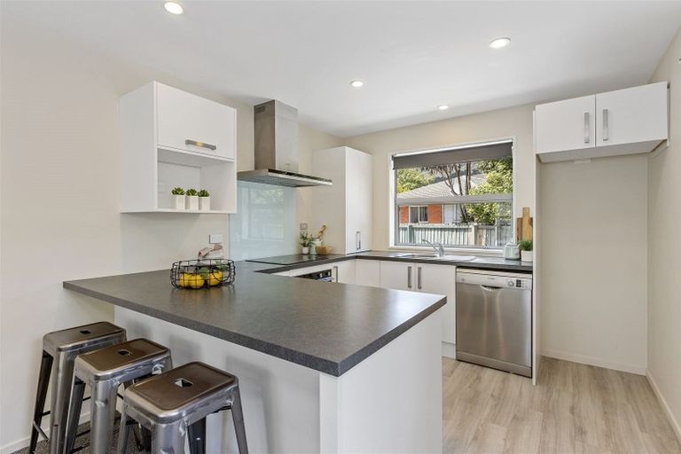 Photo of property in 6 Pawaho Place, Heathcote Valley, Christchurch, 8022