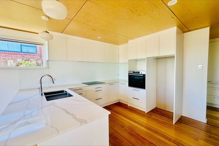 Photo of property in 21 Tamar Street, South Hill, Oamaru, 9400