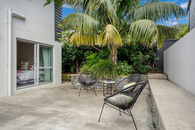 Photo of property in 128 Churchill Road, Rothesay Bay, Auckland, 0630