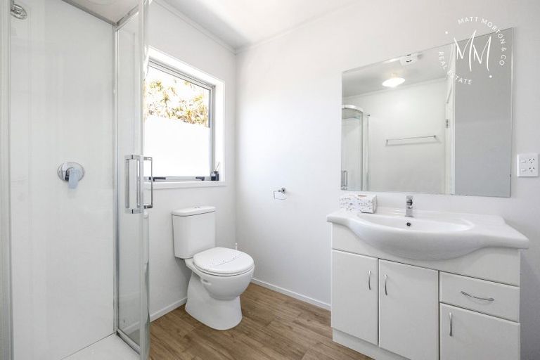 Photo of property in 16 Cosy Dell Road, North Dunedin, Dunedin, 9016