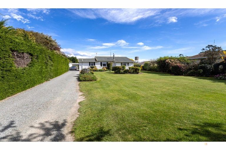 Photo of property in 14 Waimate Highway, Saint Andrews, 7988