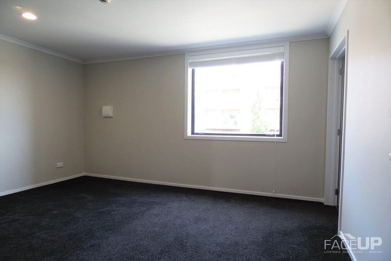 Photo of property in 213 Hobsonville Point Road, Hobsonville, Auckland, 0616