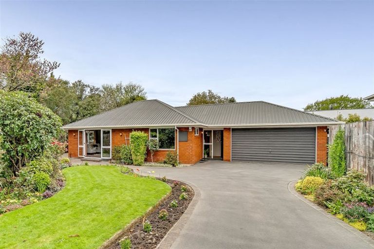 Photo of property in 216 Grahams Road, Burnside, Christchurch, 8053