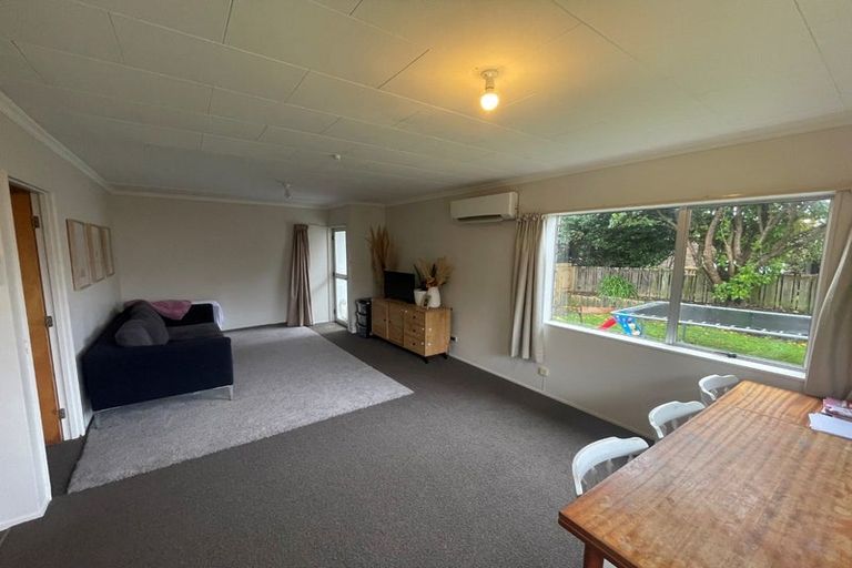 Photo of property in 1 Cassia Place, Bell Block, New Plymouth, 4312