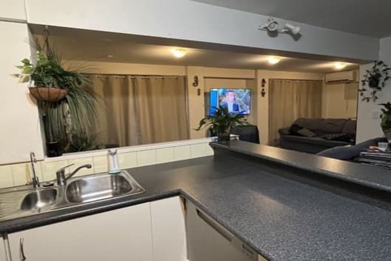 Photo of property in 159 Vaughans Road, Okura, Albany, 0792