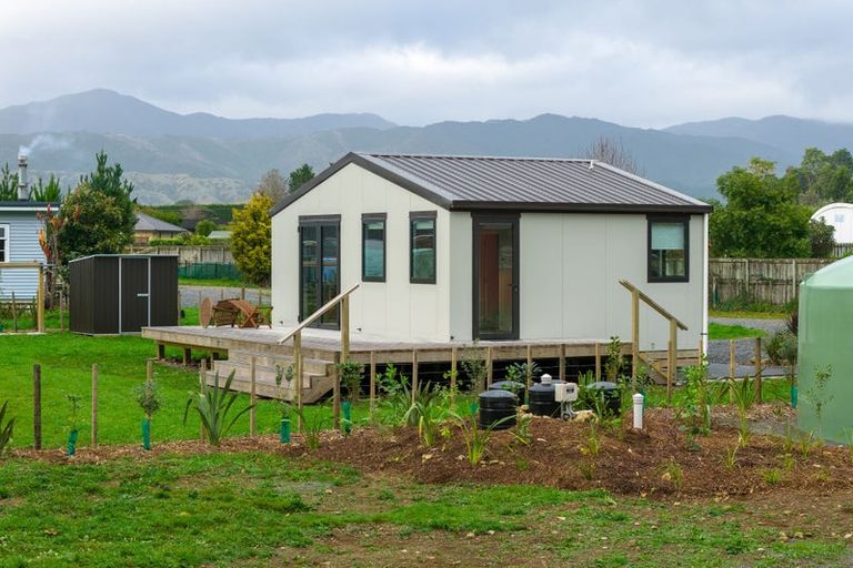 Photo of property in 40 Garth Road, Levin, 5571