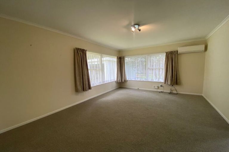 Photo of property in 1/15 Munstead Place, Hillcrest, Auckland, 0627