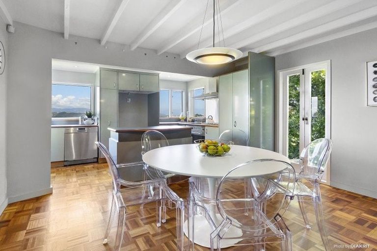 Photo of property in 53 Harbour View Road, Northland, Wellington, 6012