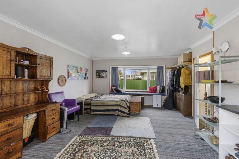 Photo of property in 72 Tiro Tiro Road, Levin, 5510