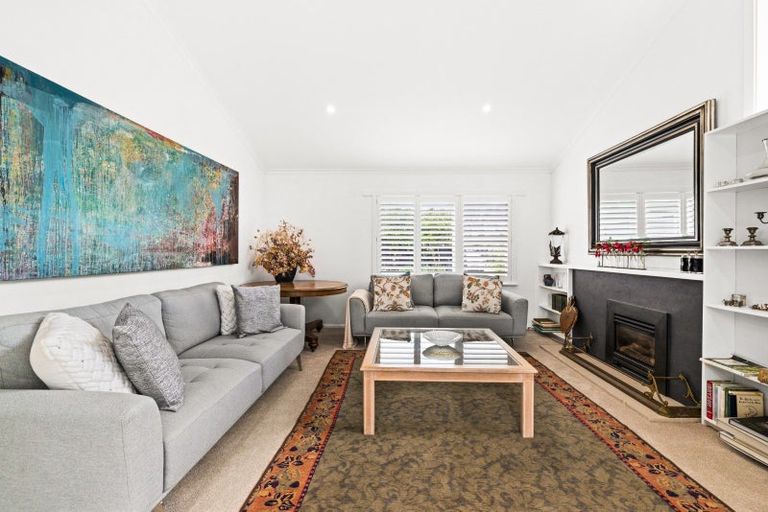 Photo of property in 17 Brookvale Road, Havelock North, 4130