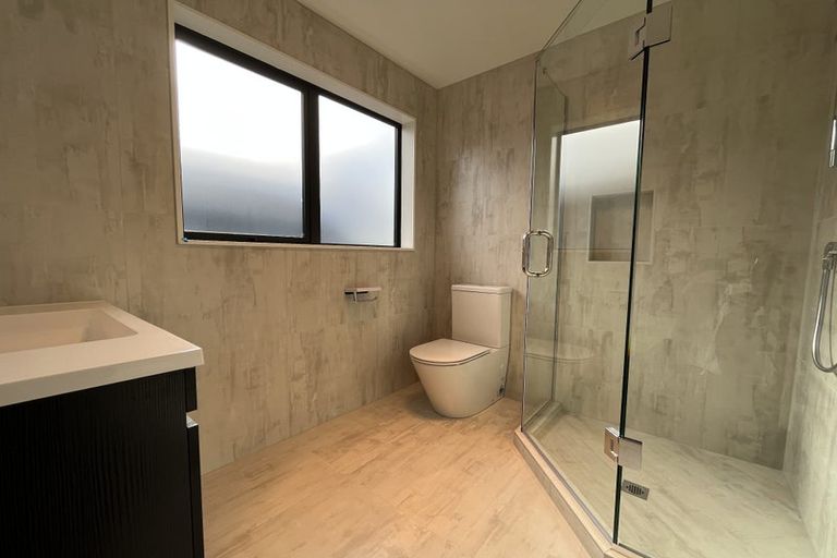 Photo of property in 15 Babos Avenue, Kumeu, 0810