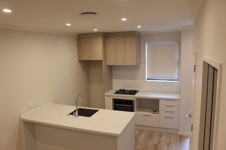 Photo of property in 43 Periko Way, Takanini, 2112