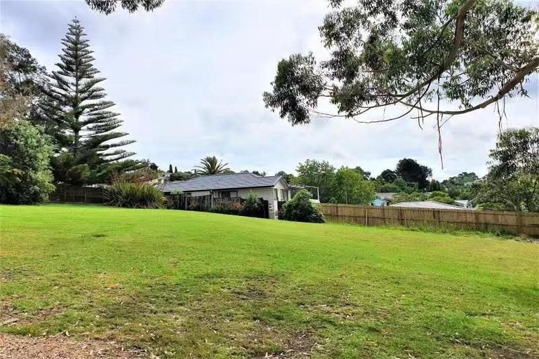 Photo of property in 7 Garton Drive, Massey, Auckland, 0614