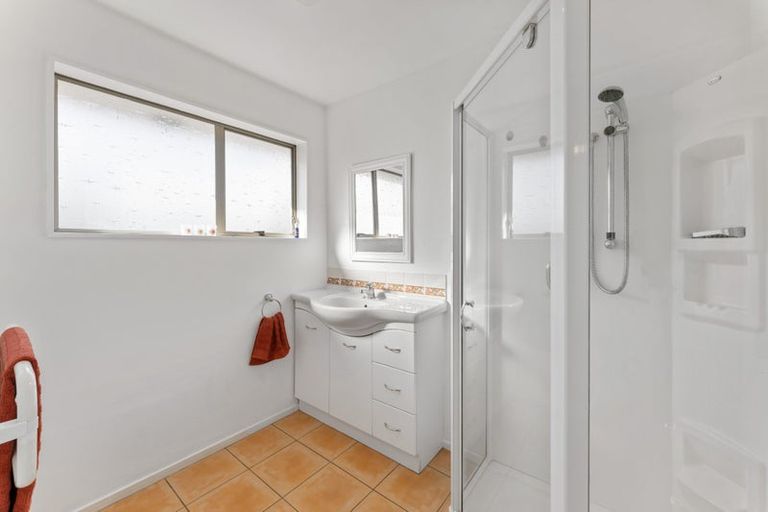 Photo of property in 2/49 Sarabande Avenue, Redwood, Christchurch, 8051