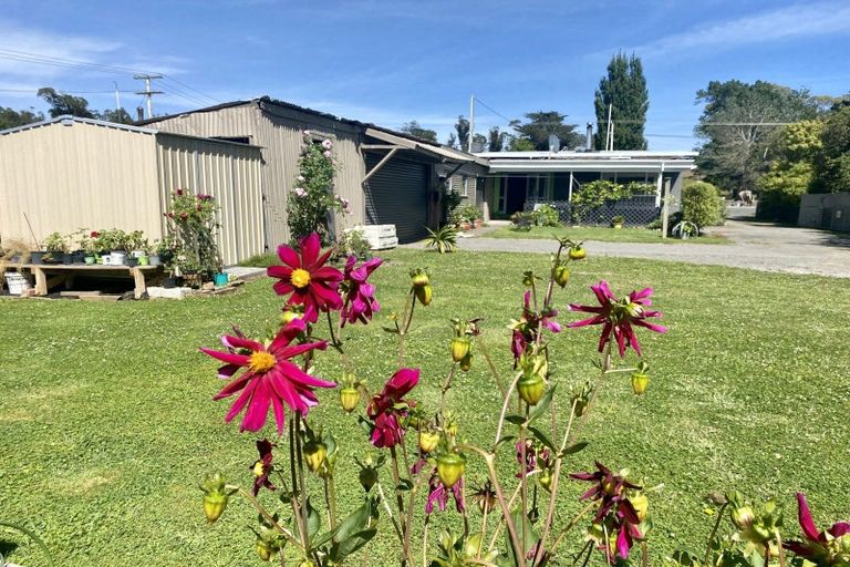 Photo of property in 79 Great North Road, Waipawa, 4210