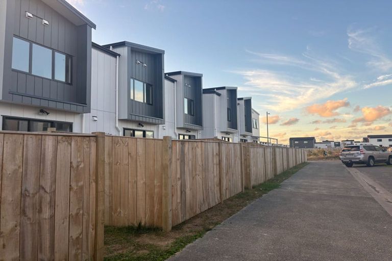 Photo of property in 56 Minhas Road, Papakura, 2110