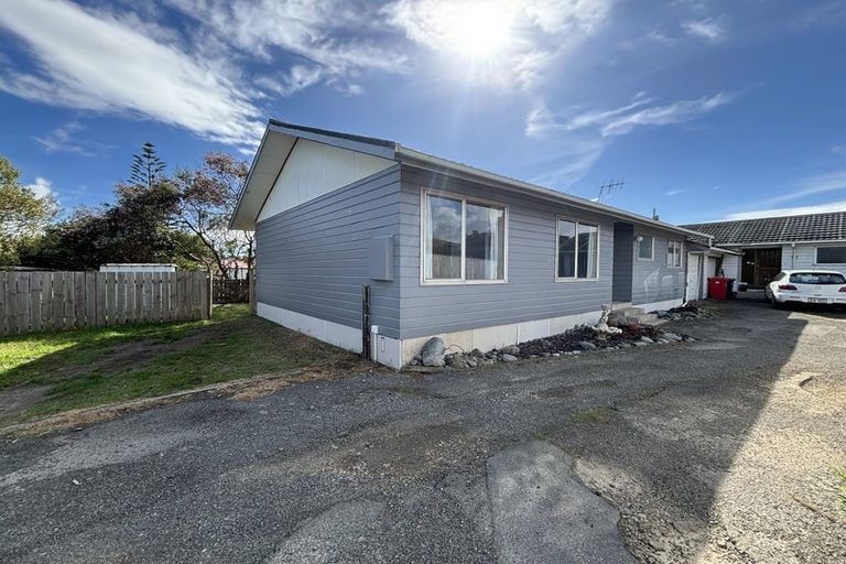 Photo of property in 35a Olive Terrace, Paraparaumu Beach, Paraparaumu, 5032