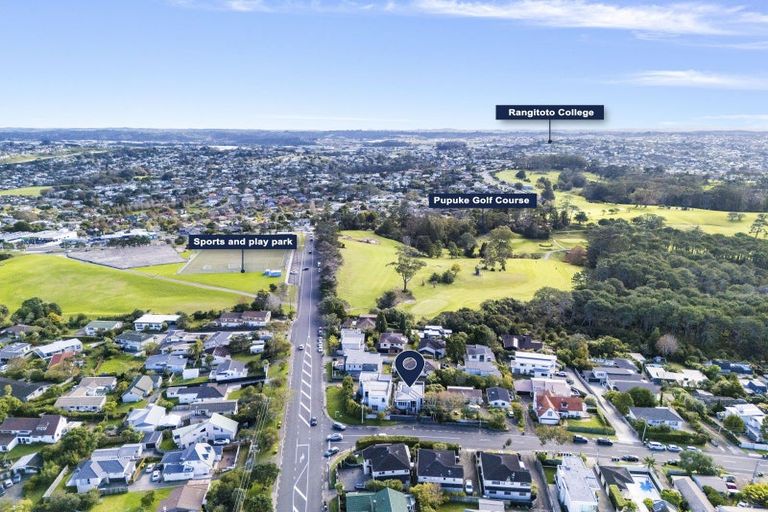 Photo of property in 217a East Coast Road, Campbells Bay, Auckland, 0620