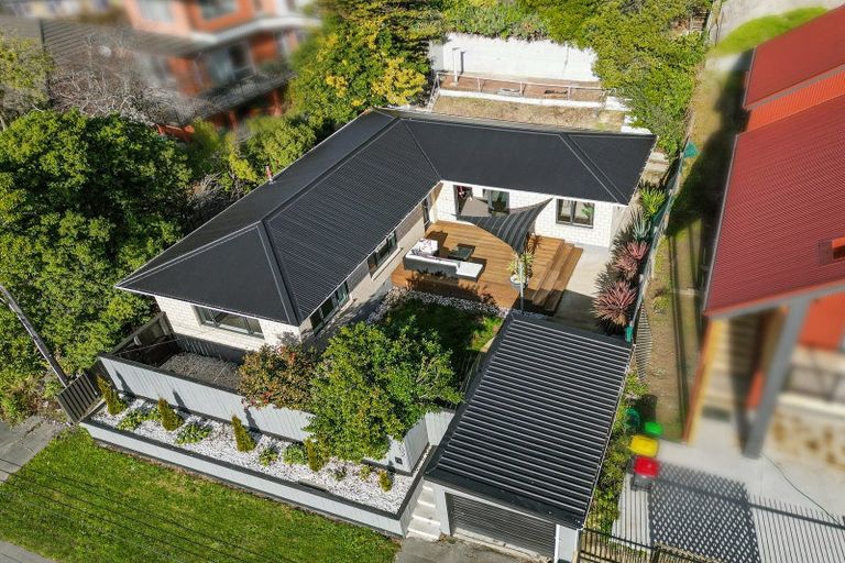 Photo of property in 202 Centaurus Road, Saint Martins, Christchurch, 8022