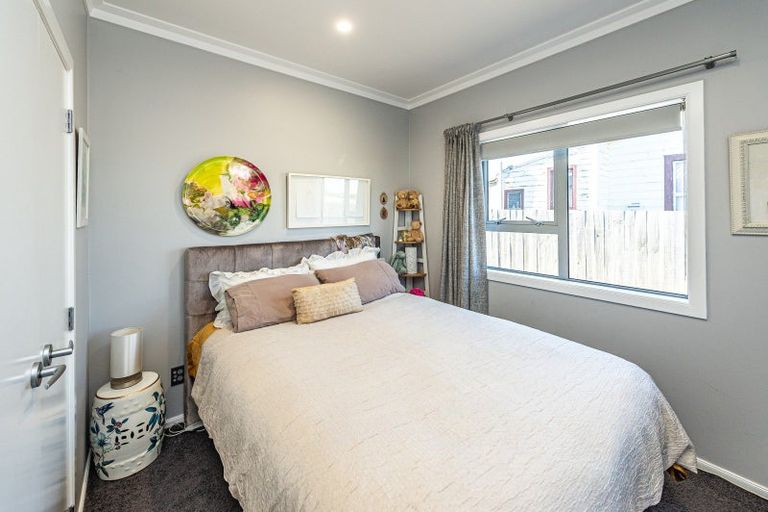 Photo of property in 3 Kamahi Street, Castlecliff, Whanganui, 4501