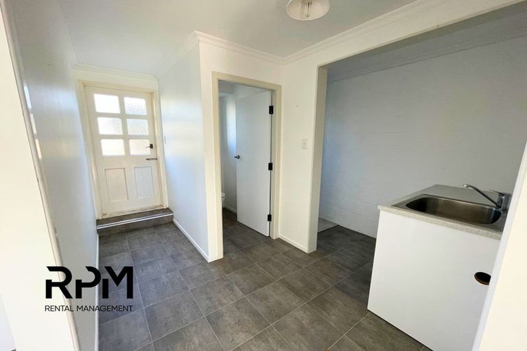 Photo of property in 1/92b South Road, Blagdon, New Plymouth, 4310