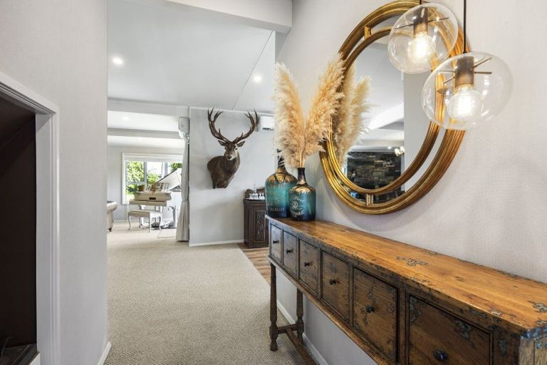 Photo of property in 326 South Road, Hawera, 4610