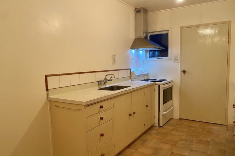 Photo of property in 2/95a Freyberg Street, Lyall Bay, Wellington, 6022