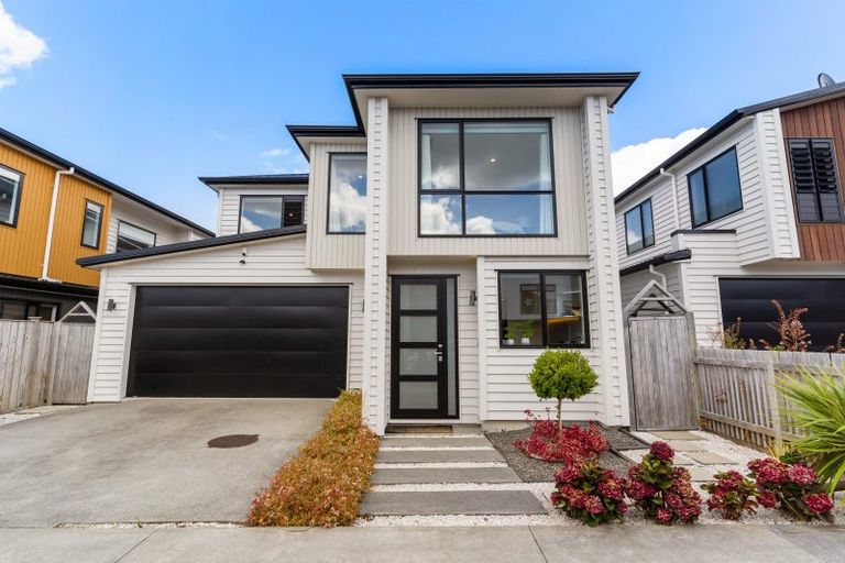 Photo of property in 10 Hato Road, Hobsonville, Auckland, 0616