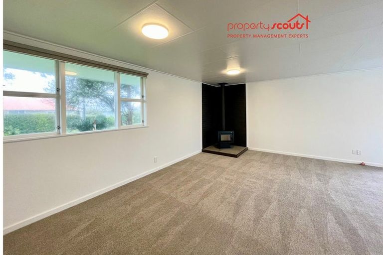 Photo of property in 6 Calgher Avenue, Waitara, 4320
