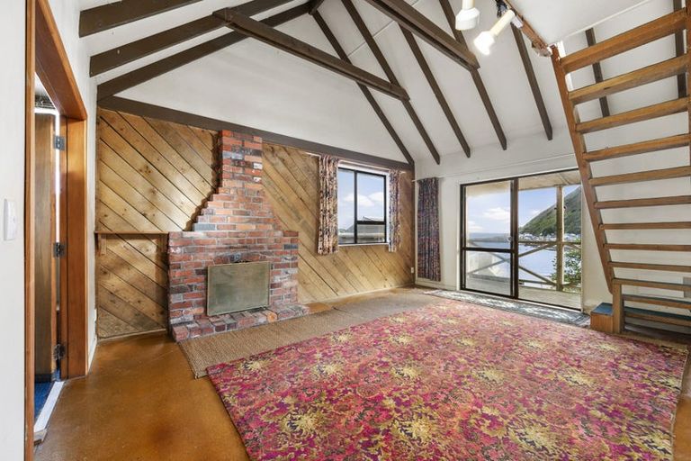 Photo of property in 2b Happy Valley Road, Owhiro Bay, Wellington, 6023