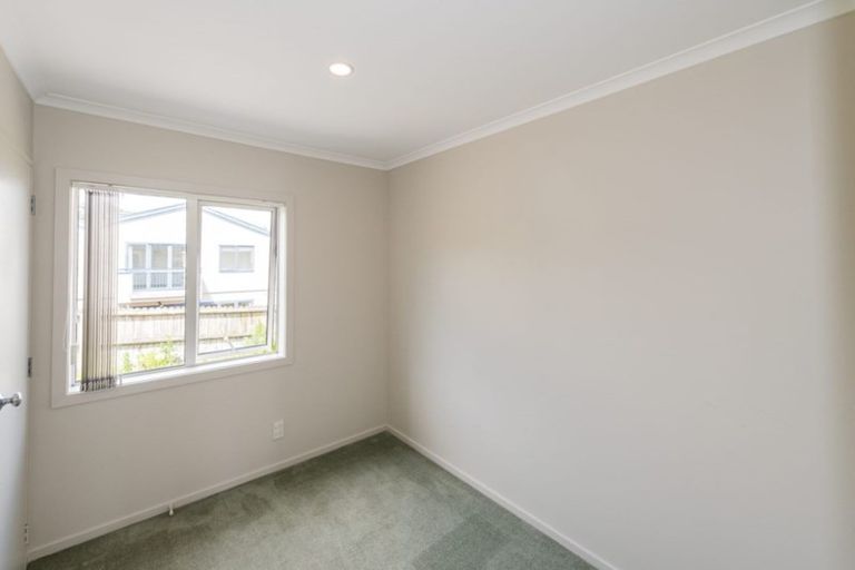Photo of property in 6/78 Fernhill Way, Oteha, Auckland, 0632
