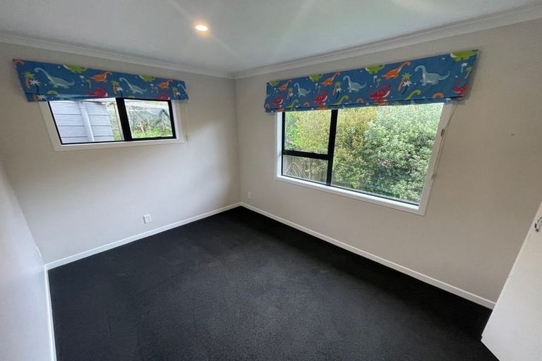 Photo of property in 2/28 Coroglen Avenue, Birkenhead, Auckland, 0626
