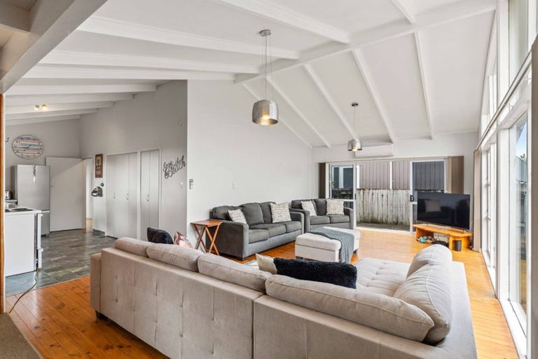 Photo of property in 225 Port Road, Whangamata, 3620