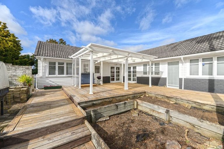 Photo of property in 52 Don Buck Road, Massey, Auckland, 0614