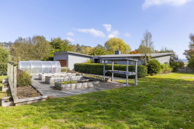 Photo of property in 60 Dalmore Way, Acacia Bay, Taupo, 3385