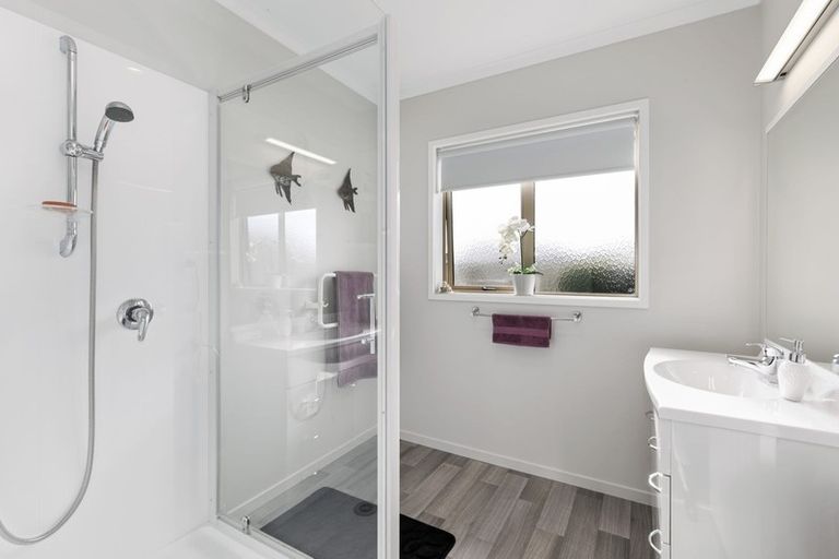 Photo of property in Trackside Villas, 27/91 Mako Mako Road, Levin, 5510