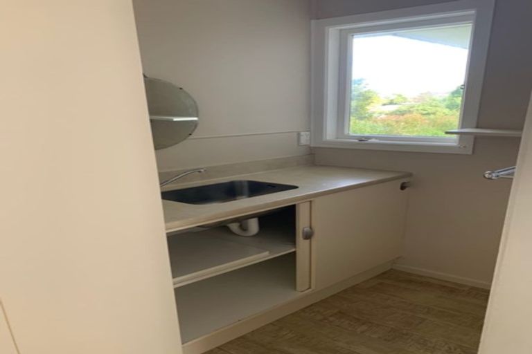 Photo of property in 18 Ramillies Place, Glenfield, Auckland, 0629