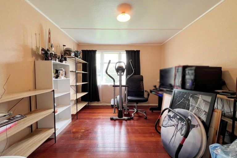 Photo of property in 37 Old Farm Road, Hamilton East, Hamilton, 3216