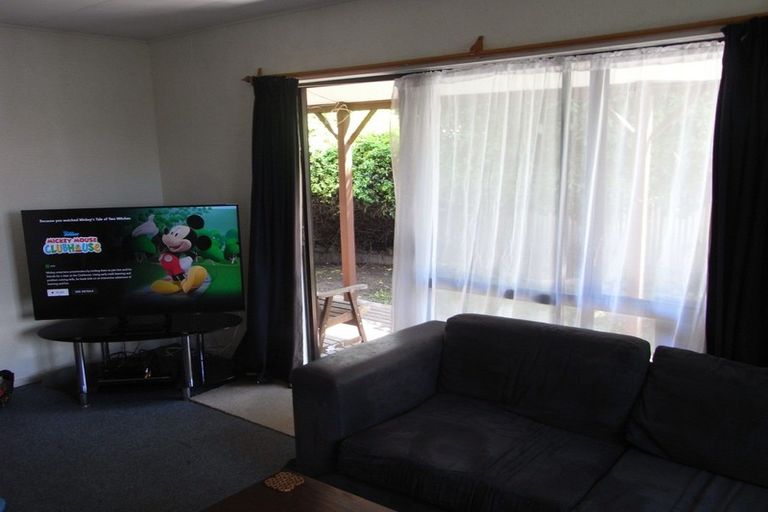 Photo of property in 2/38 Townshend Crescent, Greenmeadows, Napier, 4112