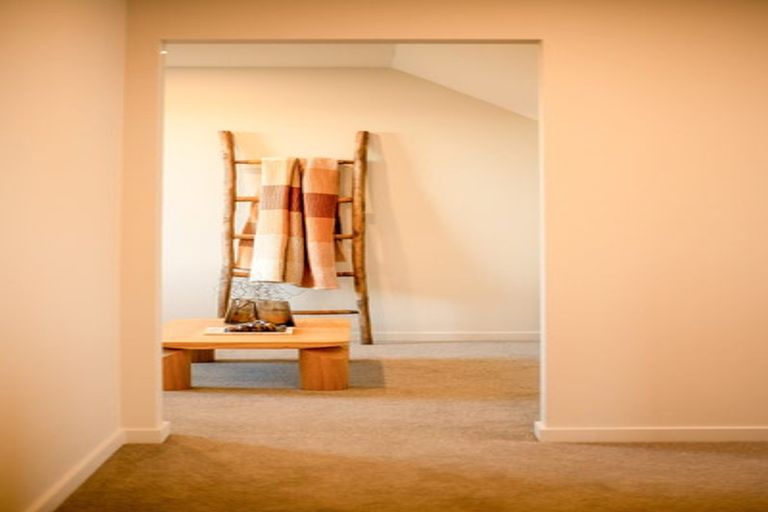 Photo of property in 76 Wai-iti Terrace, Bryndwr, Christchurch, 8052