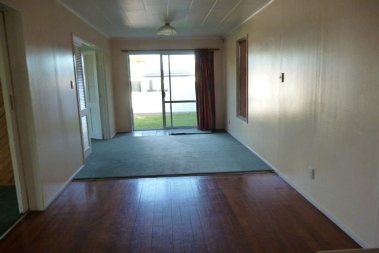 Photo of property in 17 Gebbie Road, Taradale, Napier, 4112