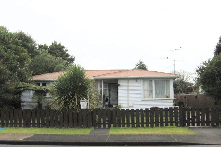 Photo of property in 6 Mcentee Street, Papakura, 2110