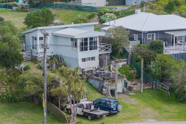 Photo of property in 643 Waitarere Beach Road, Waitarere Beach, Levin, 5510