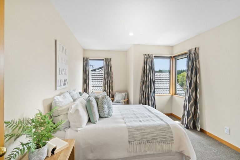 Photo of property in 24 Broadhaven Avenue, Parklands, Christchurch, 8083