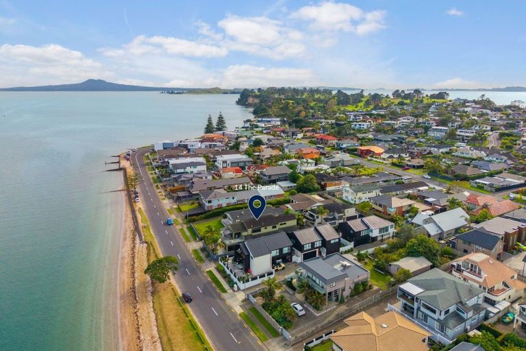 Photo of property in 14 The Parade, Bucklands Beach, Auckland, 2012